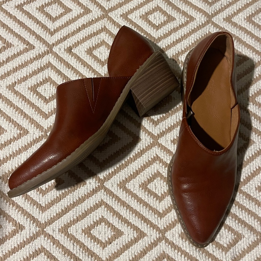 Universal Threads women’s Shoes
